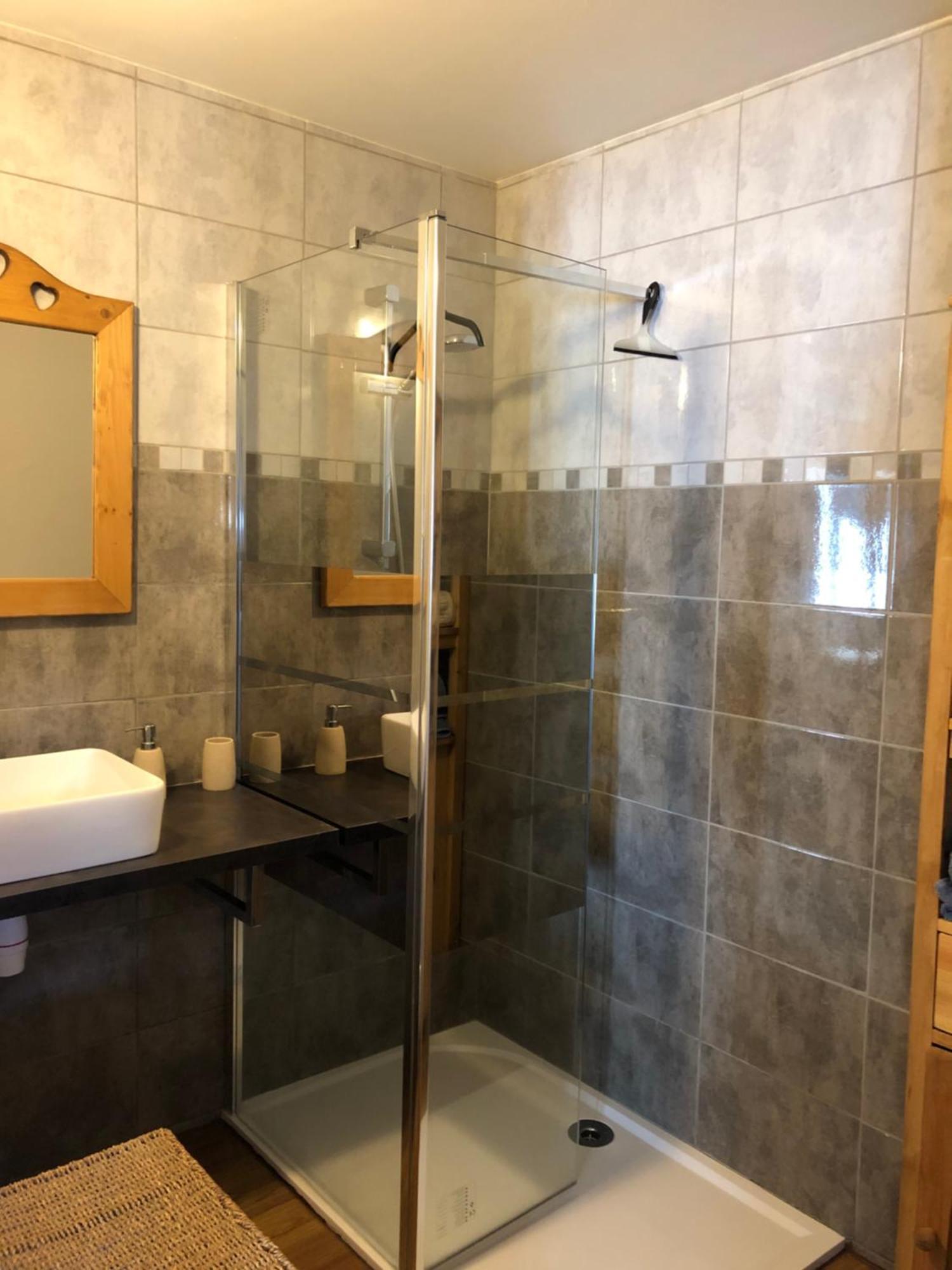 Location De 2 - 4 Personnes